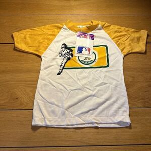 NWT vintage Oakland athletics baseball shirt single stitch made in USA garan 6/7